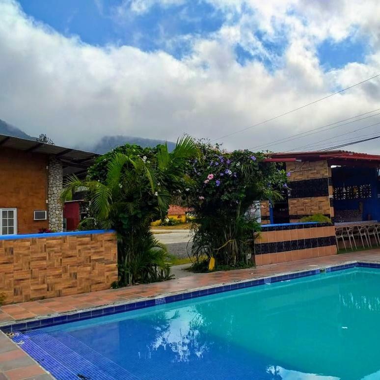 Windmill Hostal El Valle de Anton Exterior photo