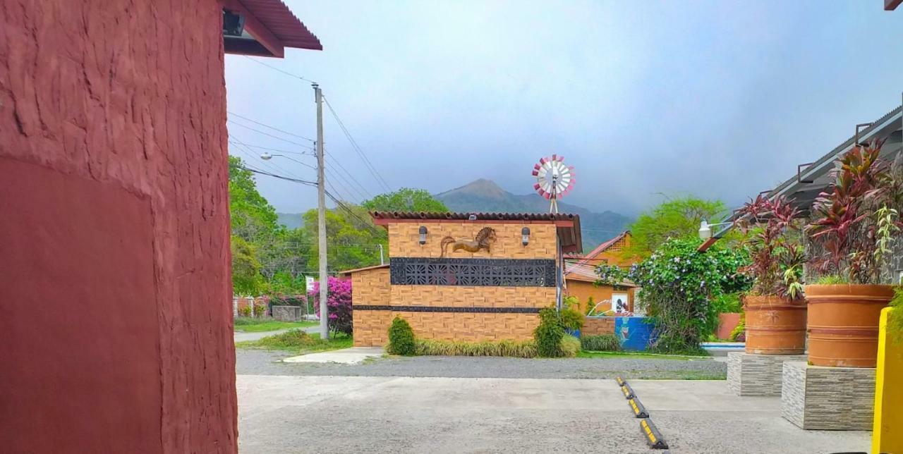 Windmill Hostal El Valle de Anton Exterior photo